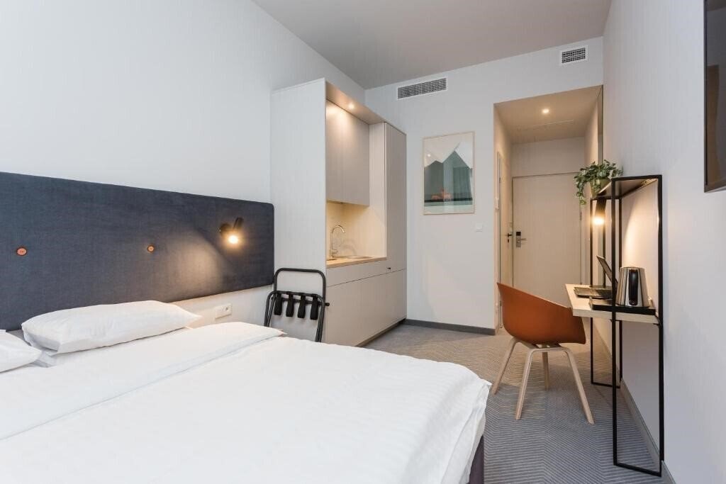 Фото Platinum Hotel & Residence Wilanow 3*