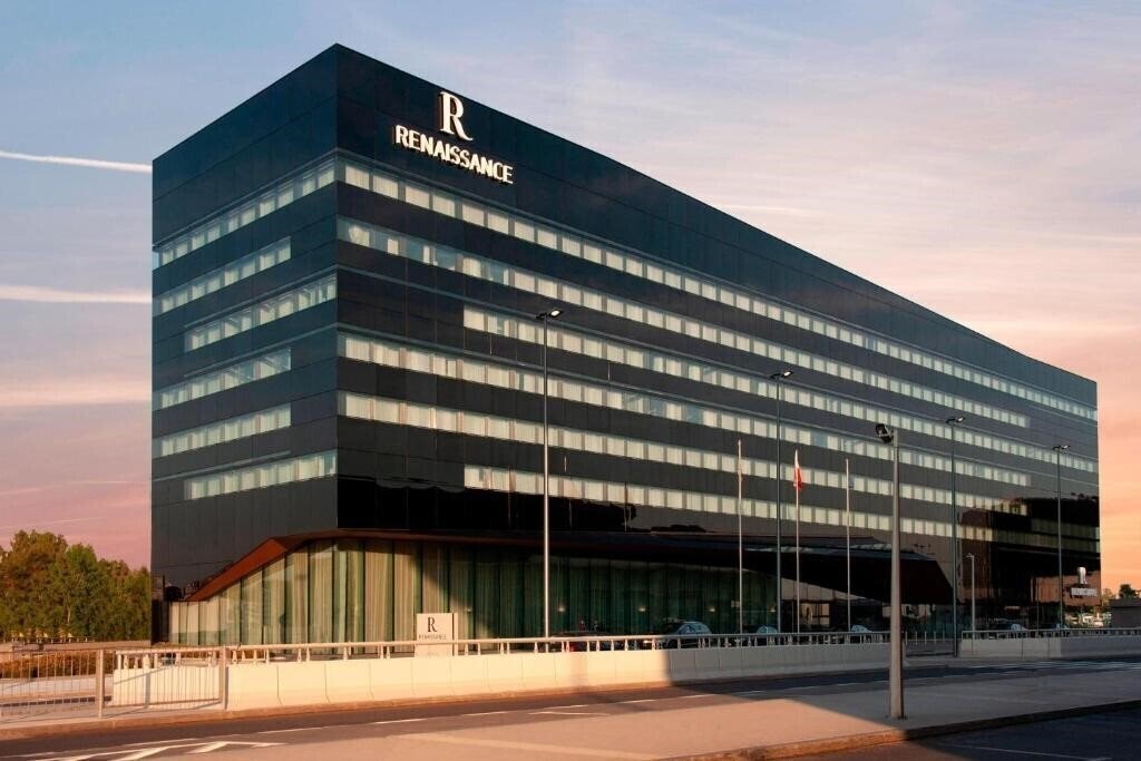 Отель Renaissance Warsaw Airport Hotel 5*