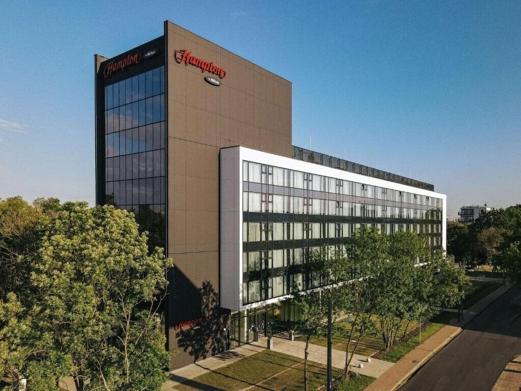 Отель Hampton by Hilton Warsaw Reduta 3*