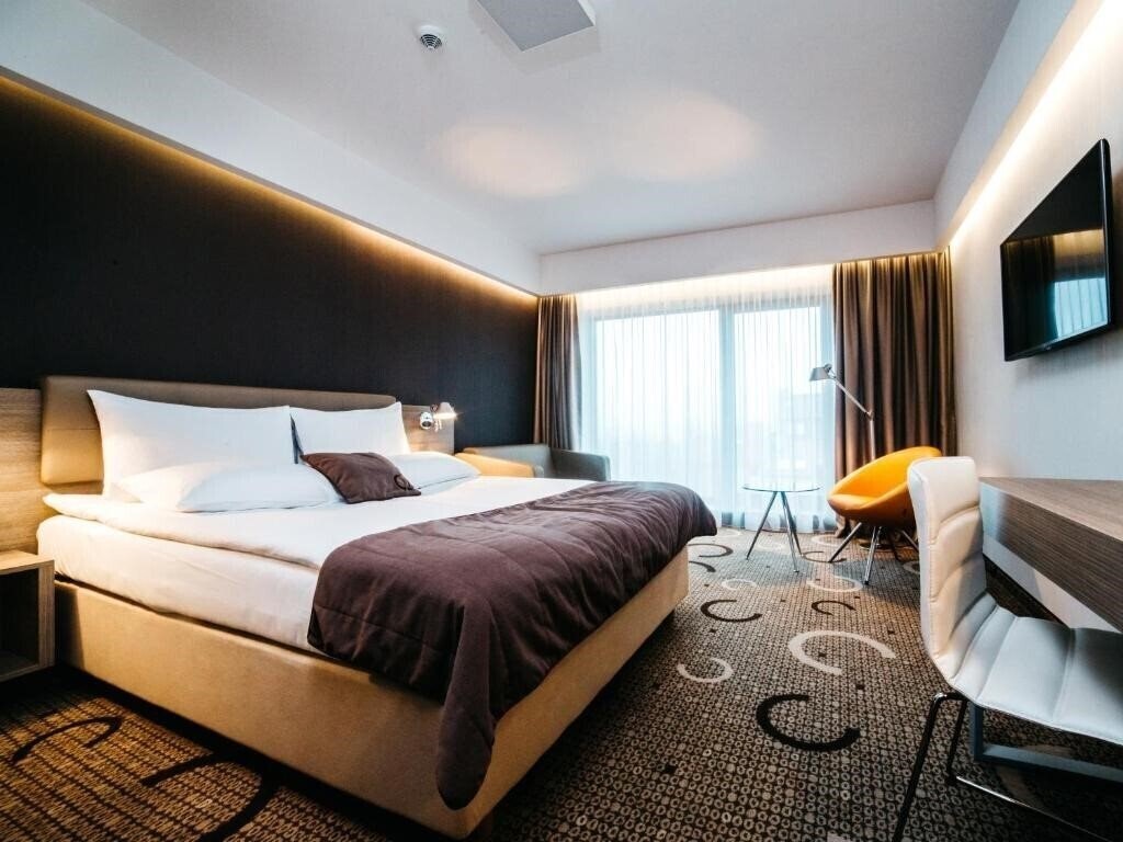Отель Best Western Plus Q Hotel 4*