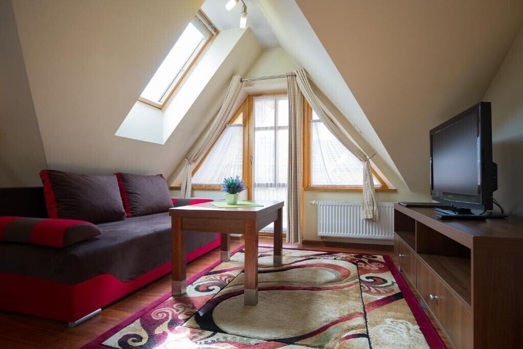 Готель Aparthotel Bellamonte 4*