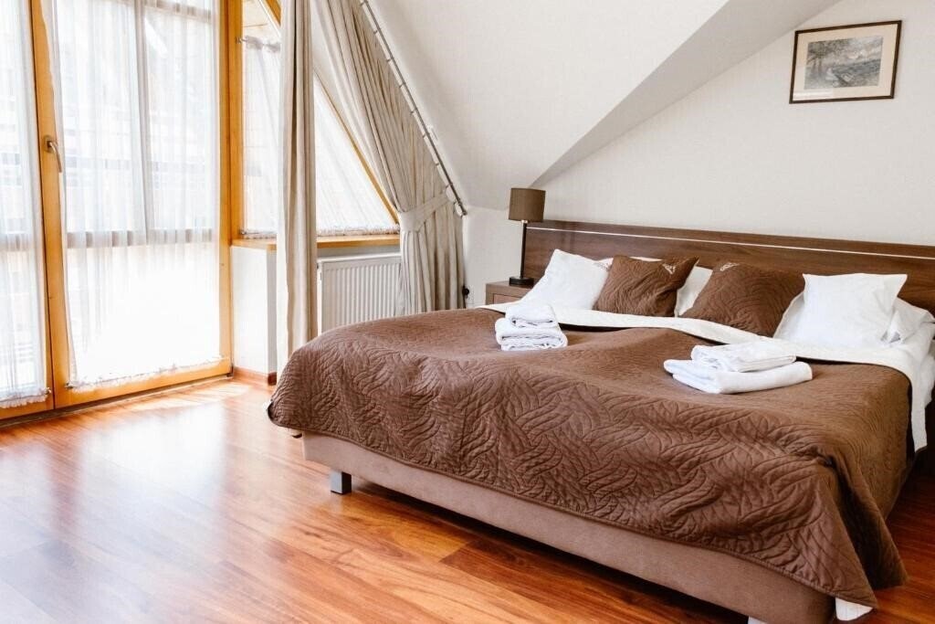 Фотографія Aparthotel Bellamonte 4*