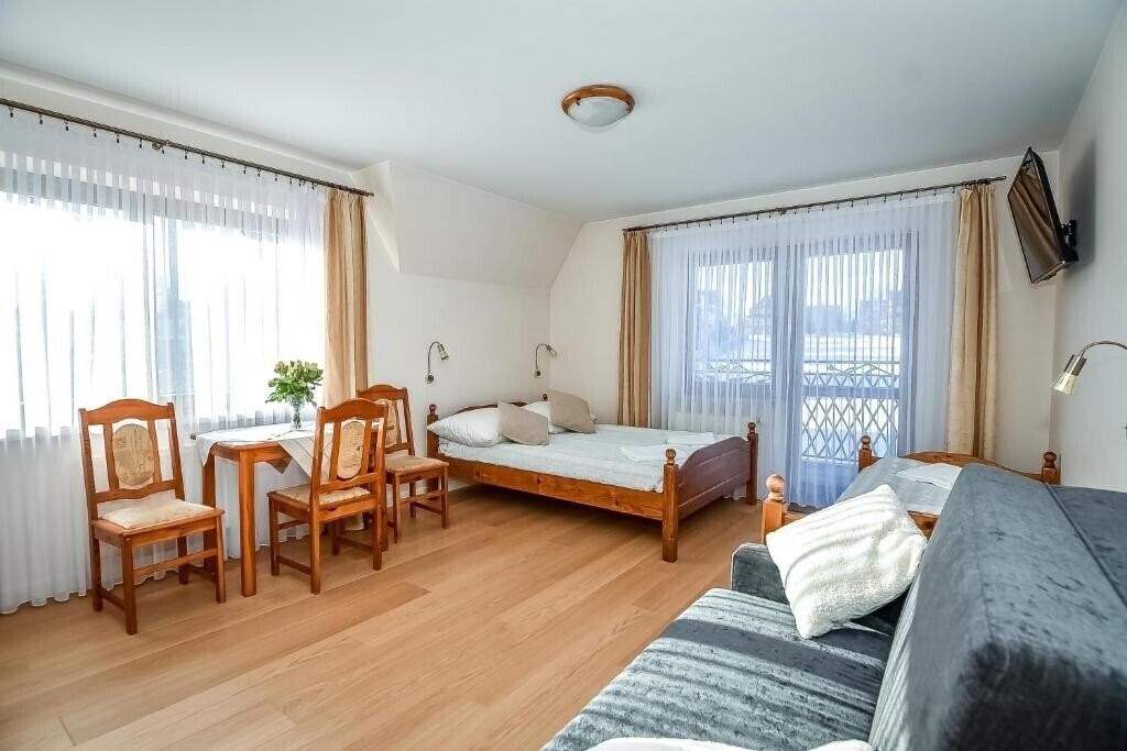 Фото Pensjonat Hawran 2*