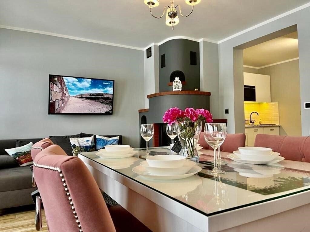 Отель Aparthotel Krokus 2*