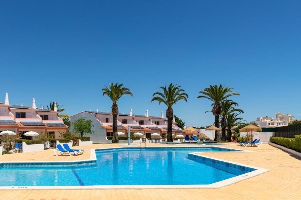 Отель Joinal Villas 3*