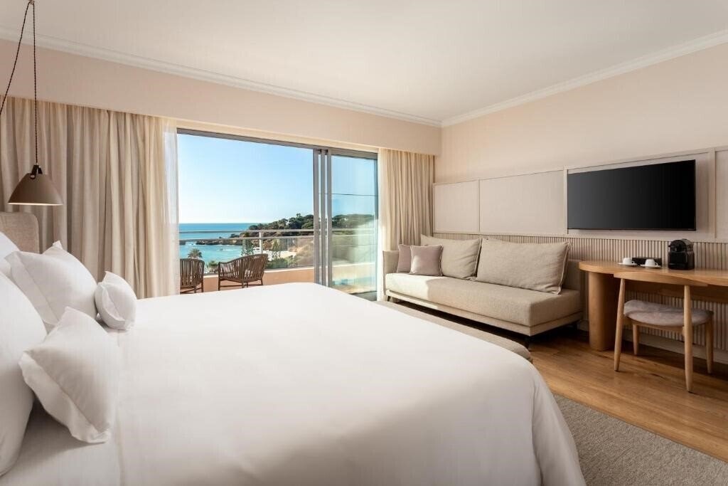 Картинка Grande Real Santa Eulalia Resort & Hotel SPA 5*