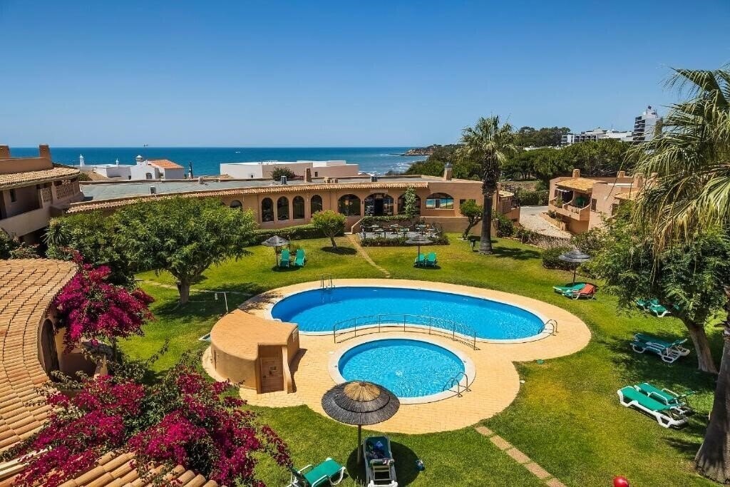 Готель Clube Maria Luisa 3*