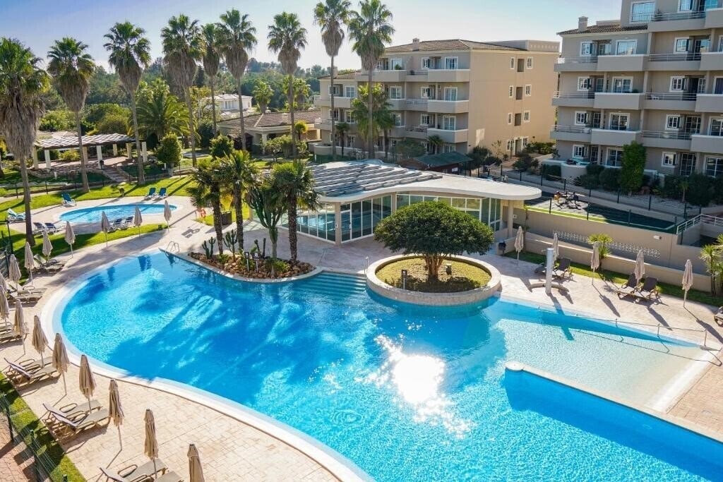 Готель Vitor'S Plaza Resort 4*