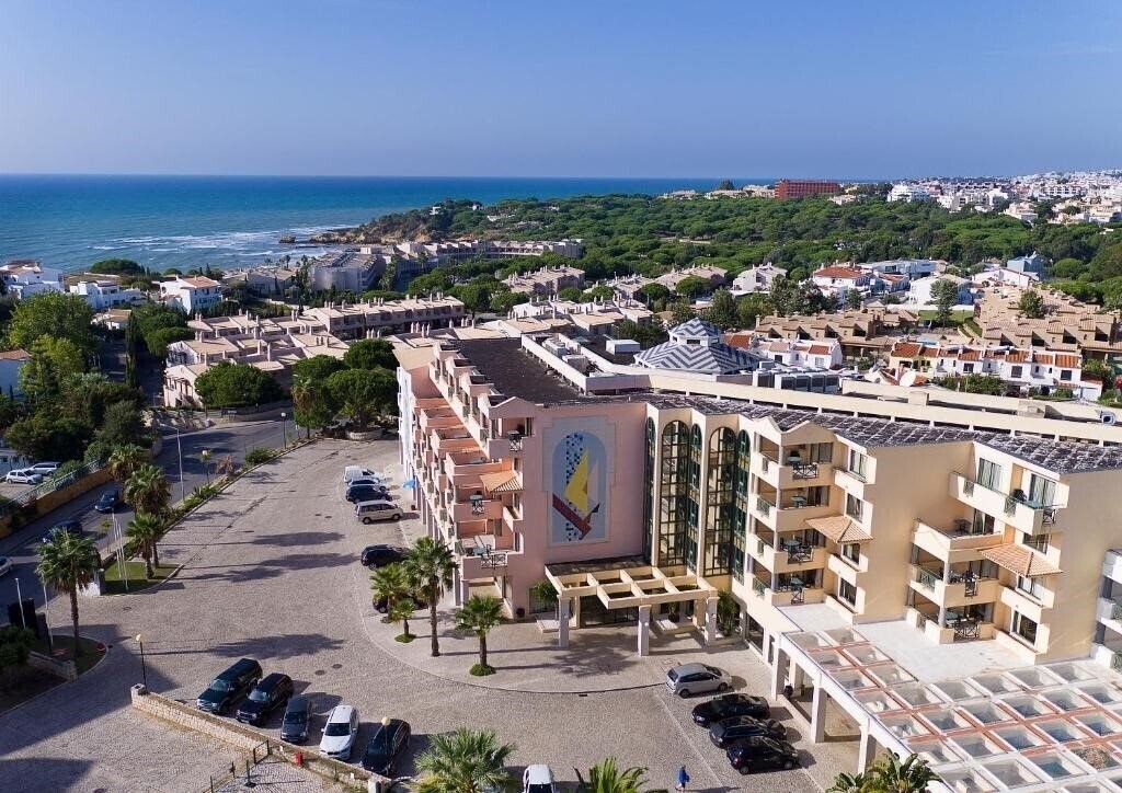 Готель Balaia Plaza 4*