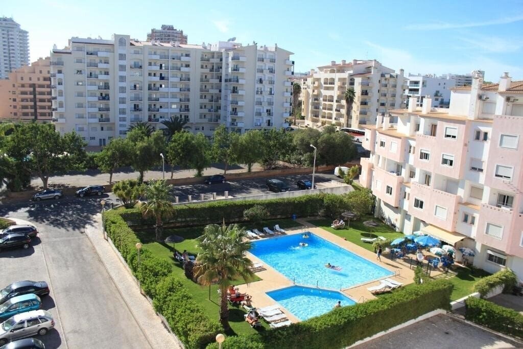 Готель Castelo Da Rocha 3*