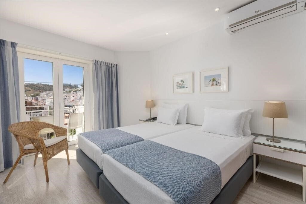 Фото Hotel Baltum 2*