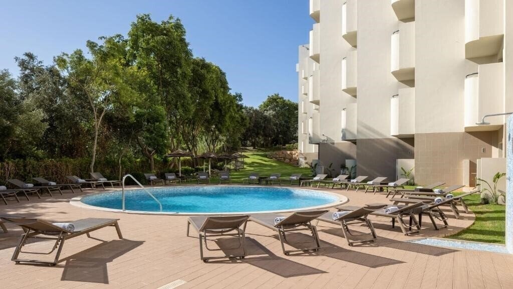 Фото Holiday Inn Algarve Albufeira by IHG (ex. Real Bellavista) 3*
