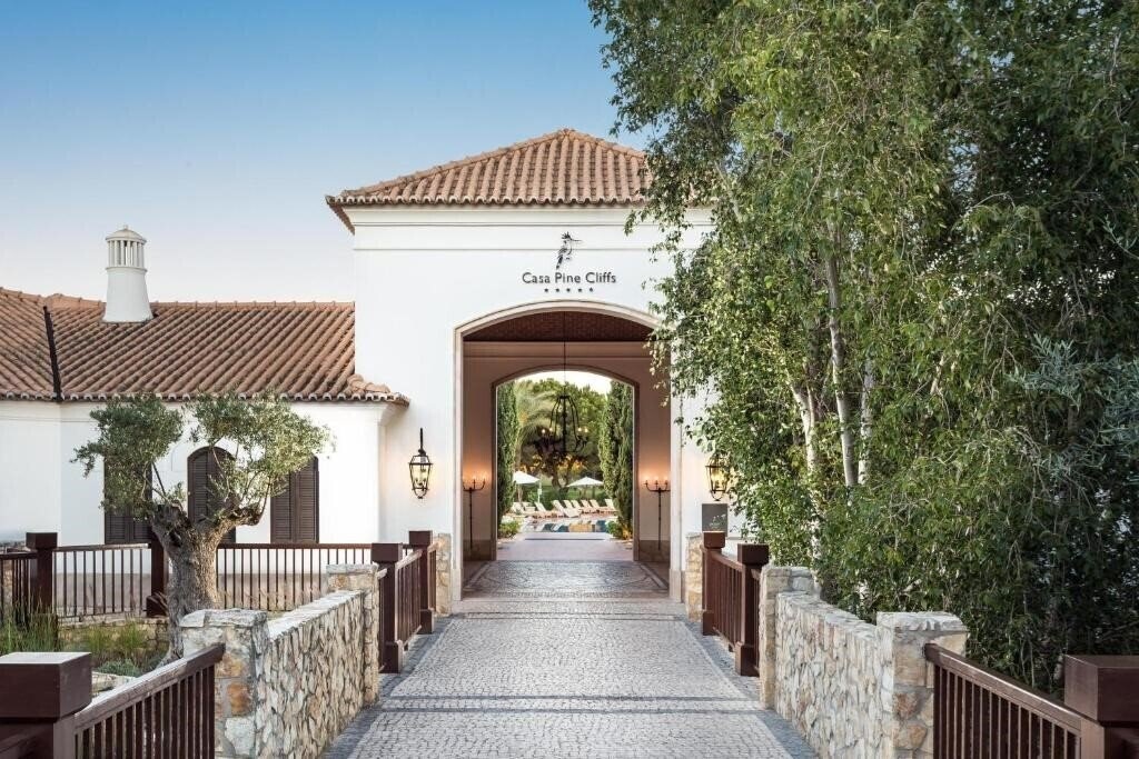 Готель Pine Cliffs Residence 5*