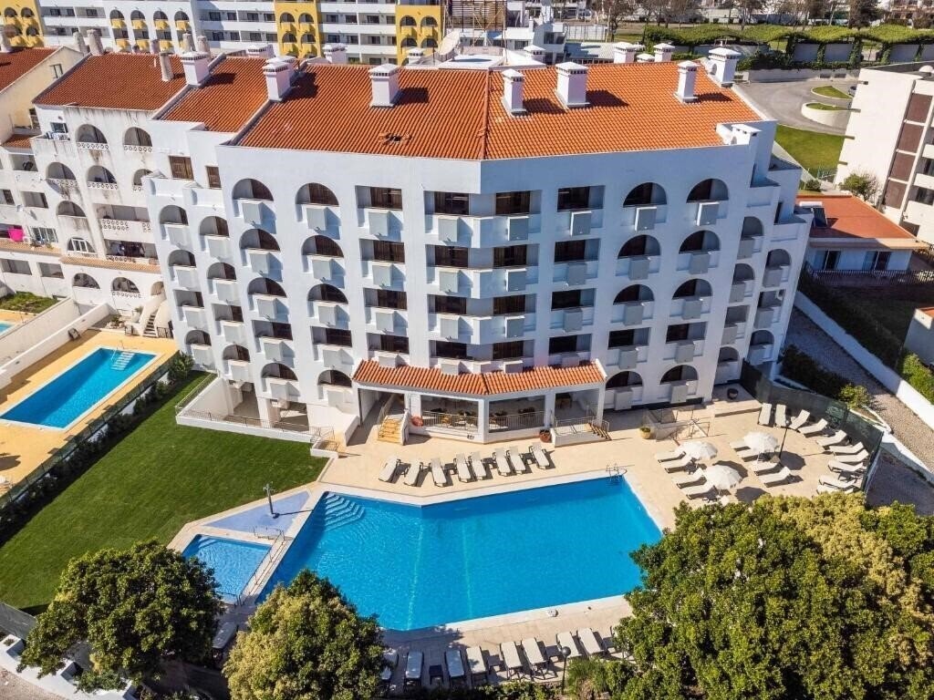Отель Emeralds Albufeira 4*