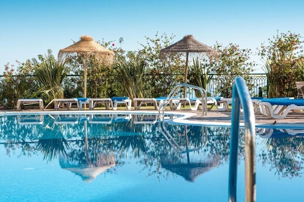 Готель Cerro Mar Garden 3*