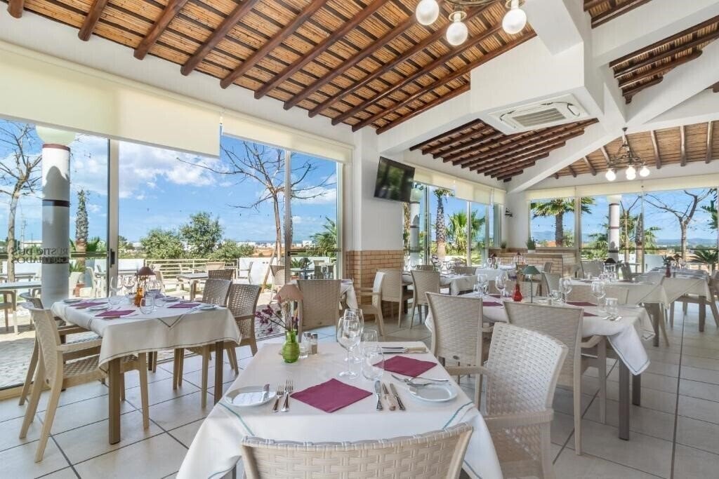 Зображення Rural Bricia Du Mar 4*