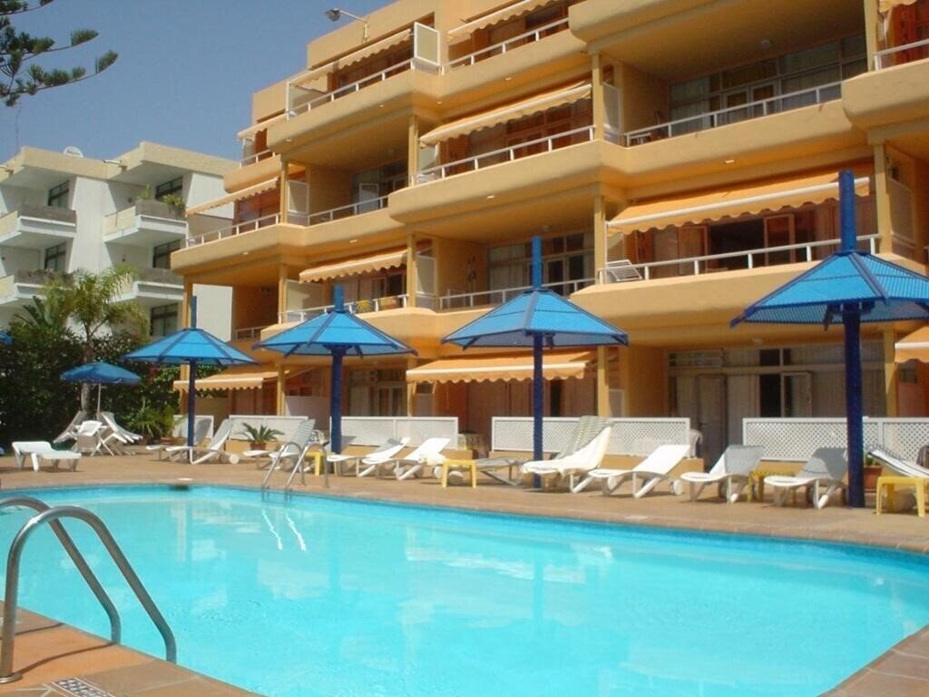 Отель Roca Belmonte 3*