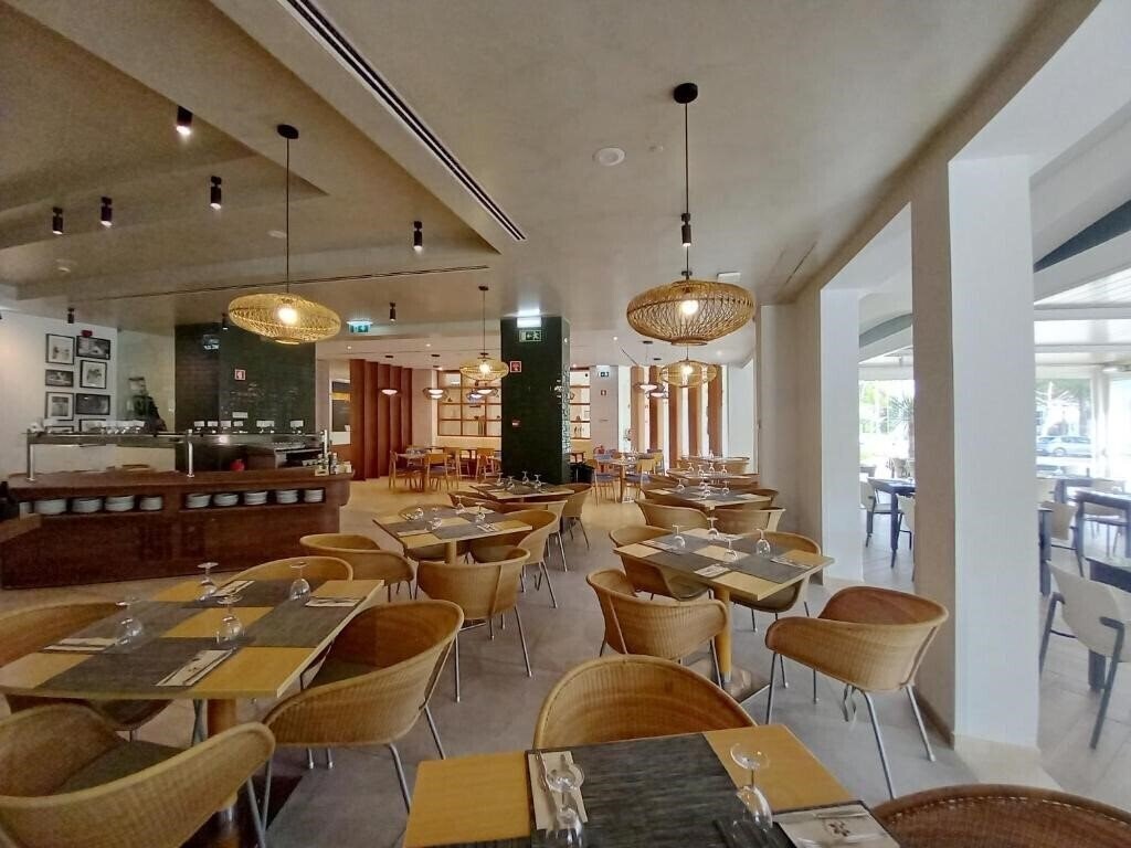 Изображение Victoria Beach And Sport 4*
