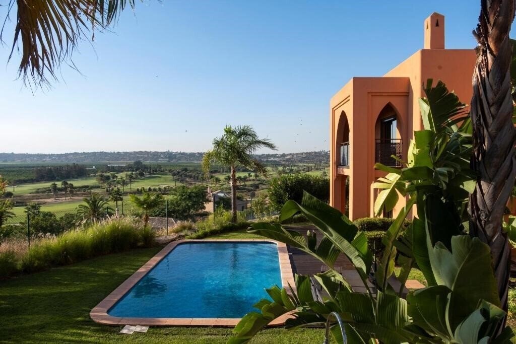 Отель Amendoeira Golf Resort 4*