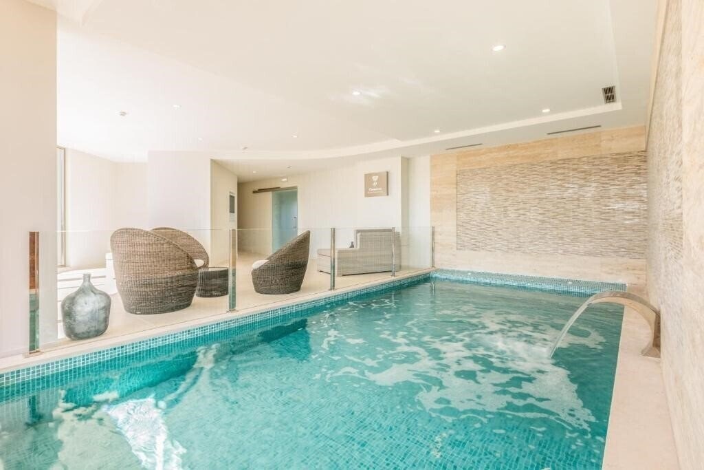 Фото Caneiros Luxury House & Suites 4*