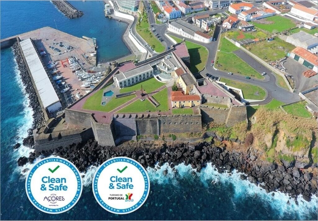 Отель Pousada Forte Angra Do Heroismo 4*