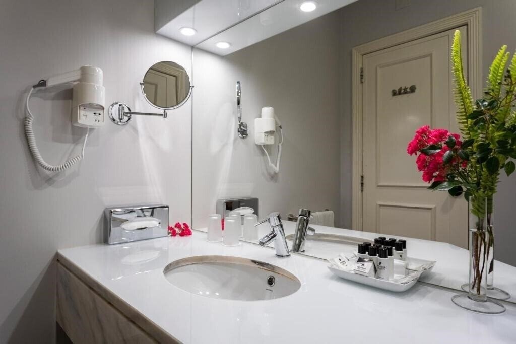 Фото Pousada da Ria, Aveiro Charming Hotel 3*