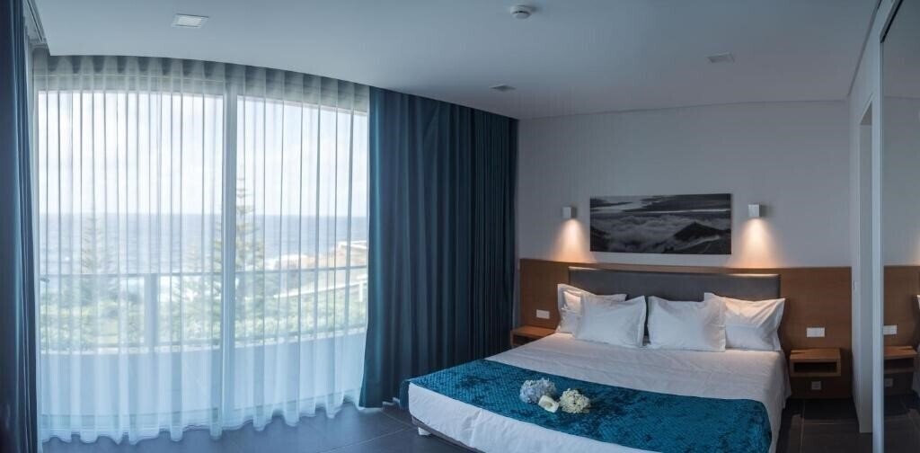 Фото Whales Bay 4*
