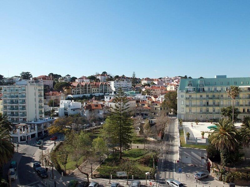 Отель Estoril Eden 4*