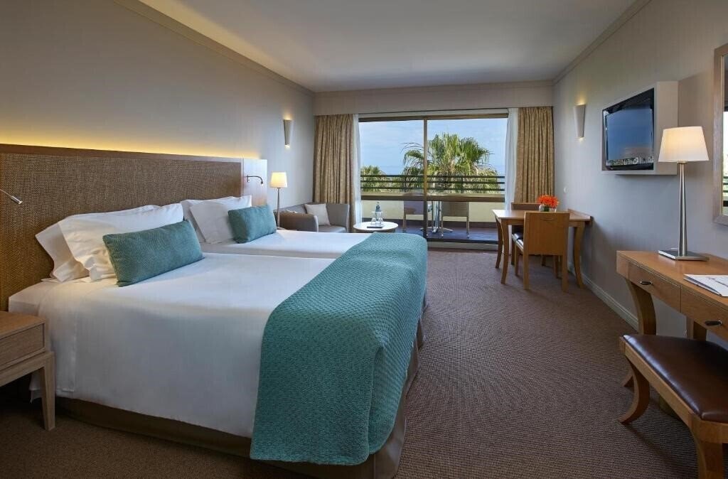 Фото Suite Hotel Eden Mar PortoBay 4*