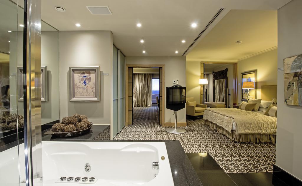 Фото Royal Savoy 5*