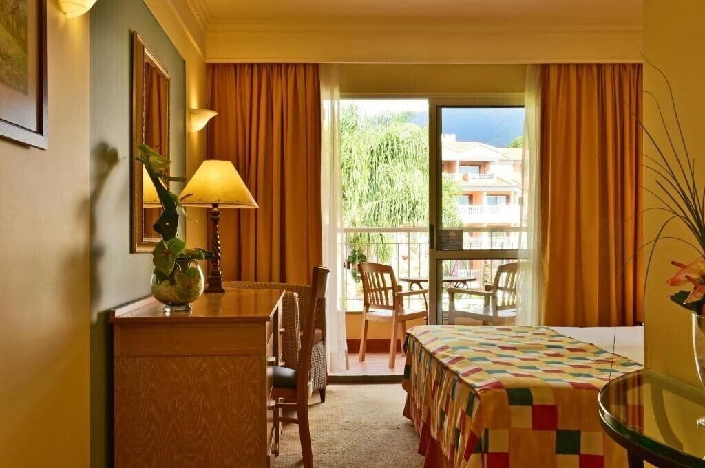 Фото Pestana Miramar Garden & Ocean Resort (ex. Pestana Miramar) 4*