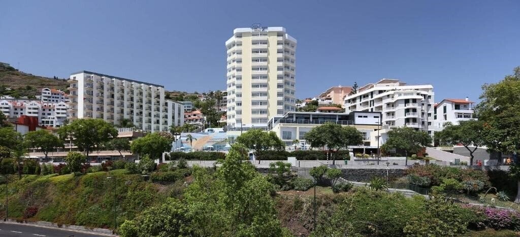Готель Muthu Raga Madeira Hotel 4*