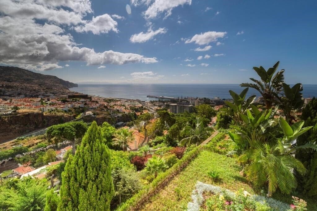 Отель Quinta Funchal Gardens (ex. Quinta Das Vistas Palace Gardens) 5*
