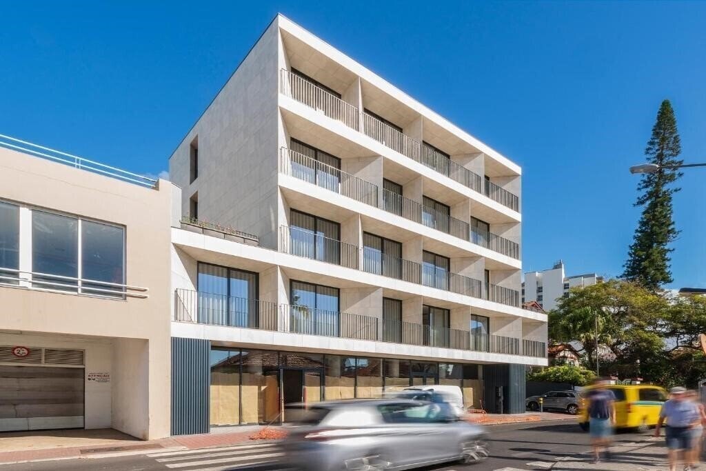 Отель Apartamentos Monumental Plaza 3*