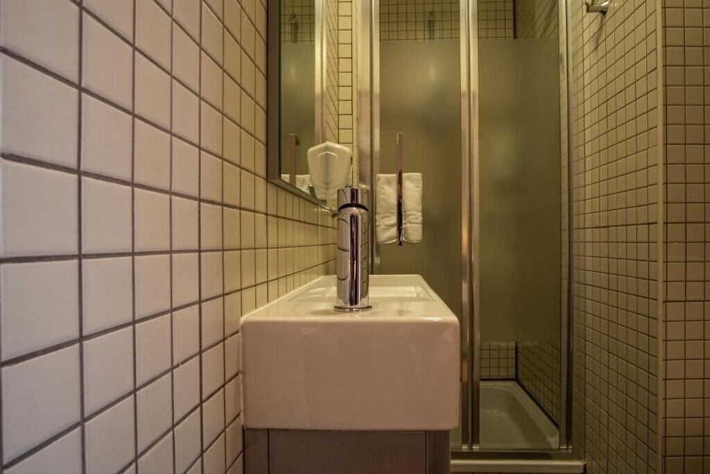 Фотографія Riversuites 3*
