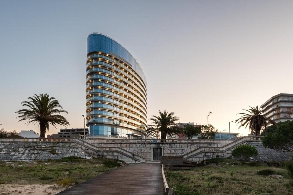 Фото Eurostars Oasis Plaza 4*