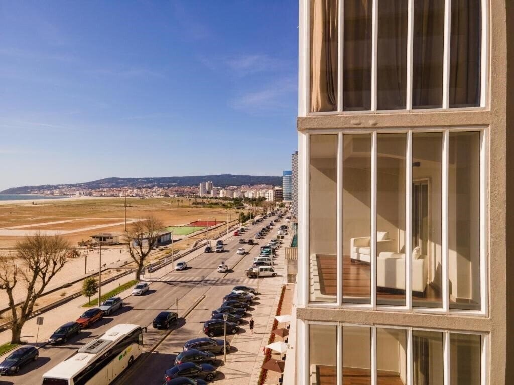 Отель Vila Gale Collection Figueira da Foz 4*