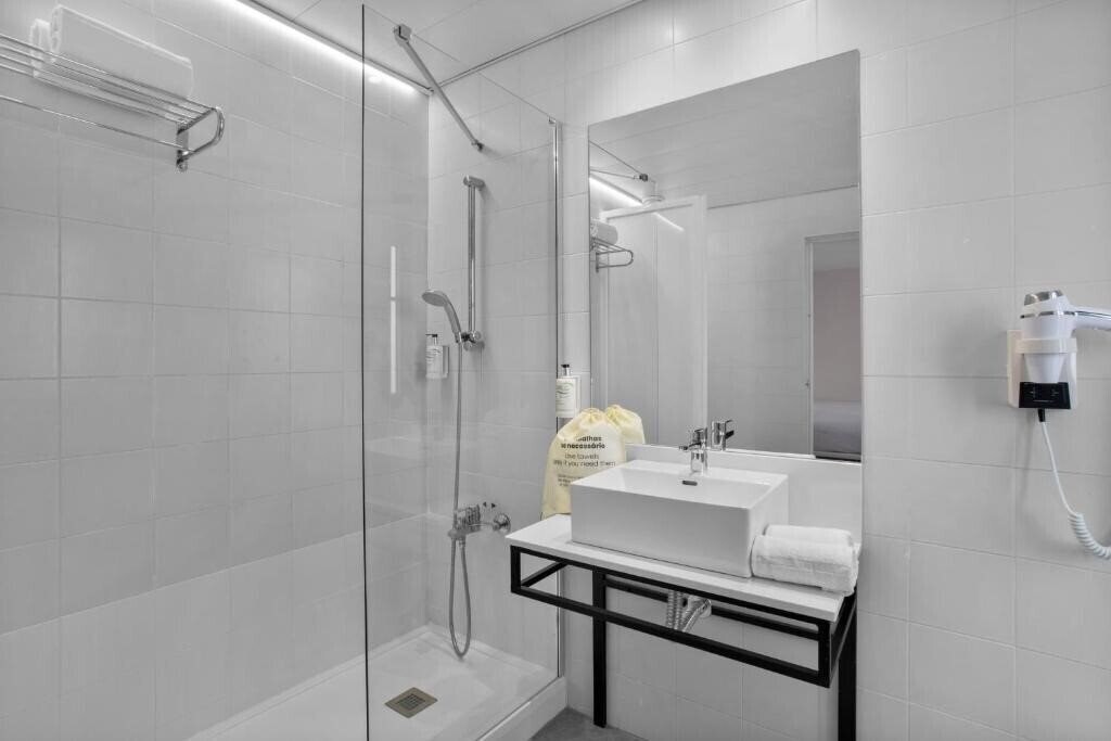 Фотография B&B Hotel Figueira da Foz 3*