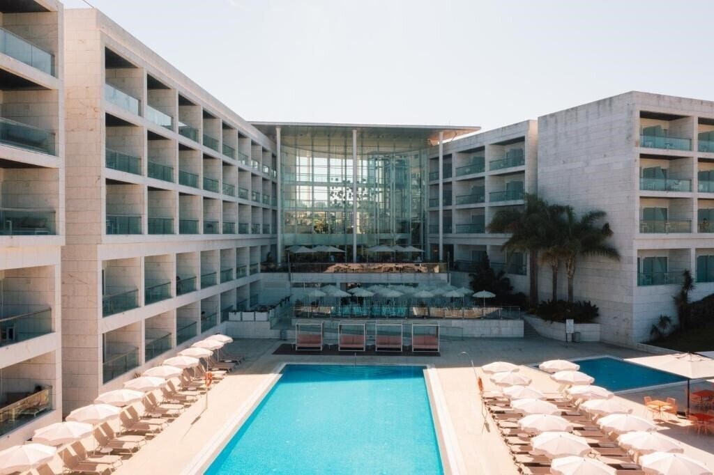 Фото Crowne Plaza Caparica Lisbon 4*