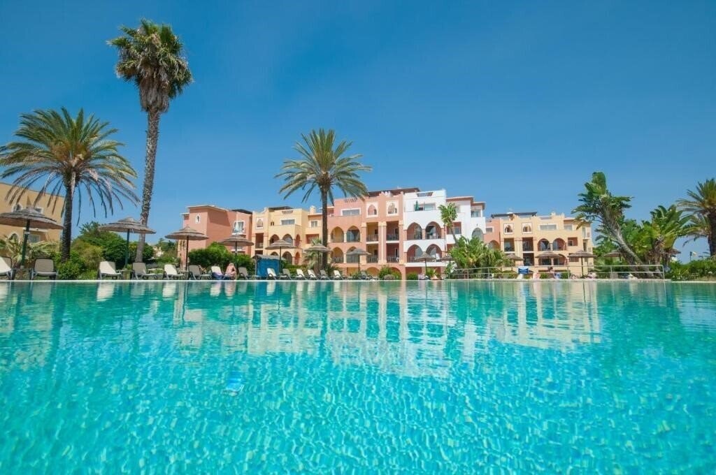 Изображение Jardim Da Meia Praia 4*