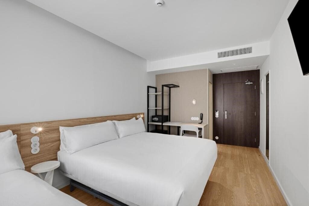Фото B&B Hotel Leiria 3*
