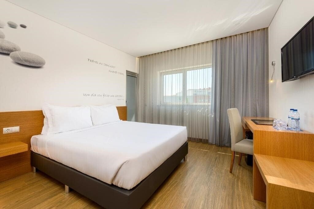 Отель TRYP by Wyndham Leiria 4*