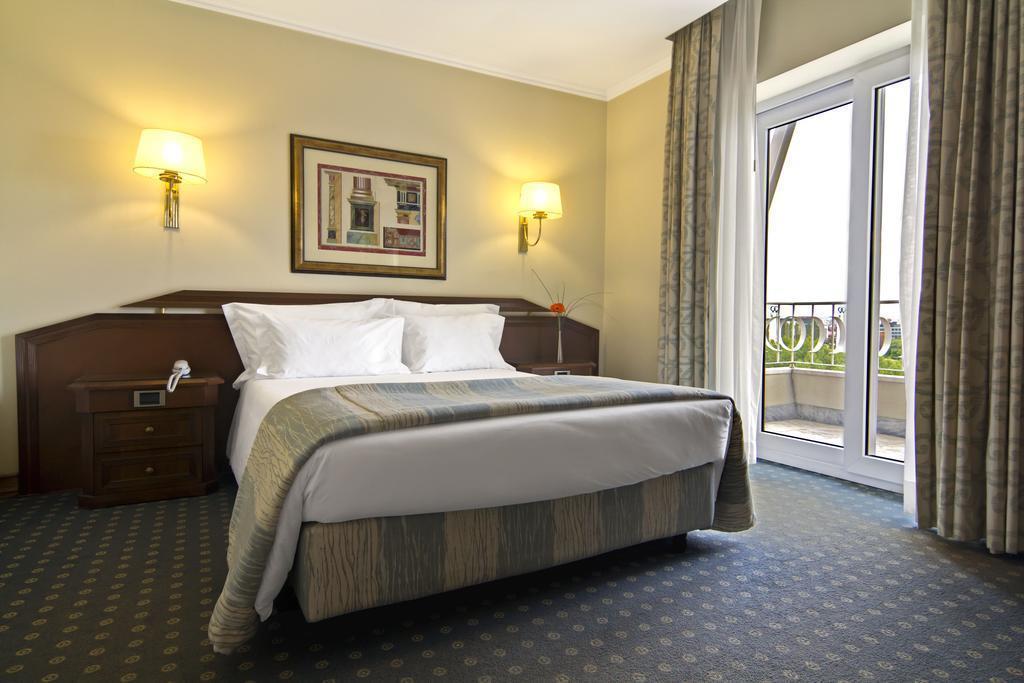 Готель Sana Rex Classic 3*