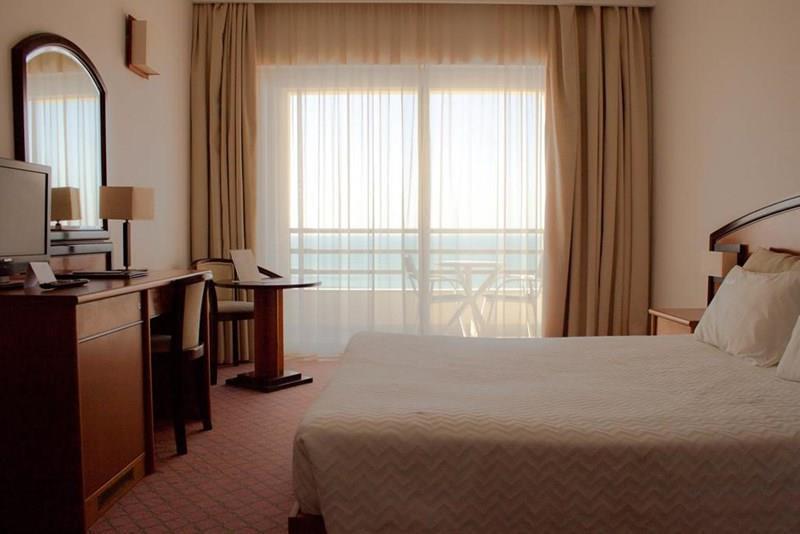 Зображення Ever Caparica Beach & Conference Hotel 4*