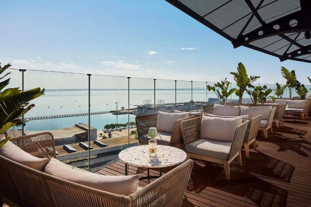 Готель Tivoli Oriente 4*