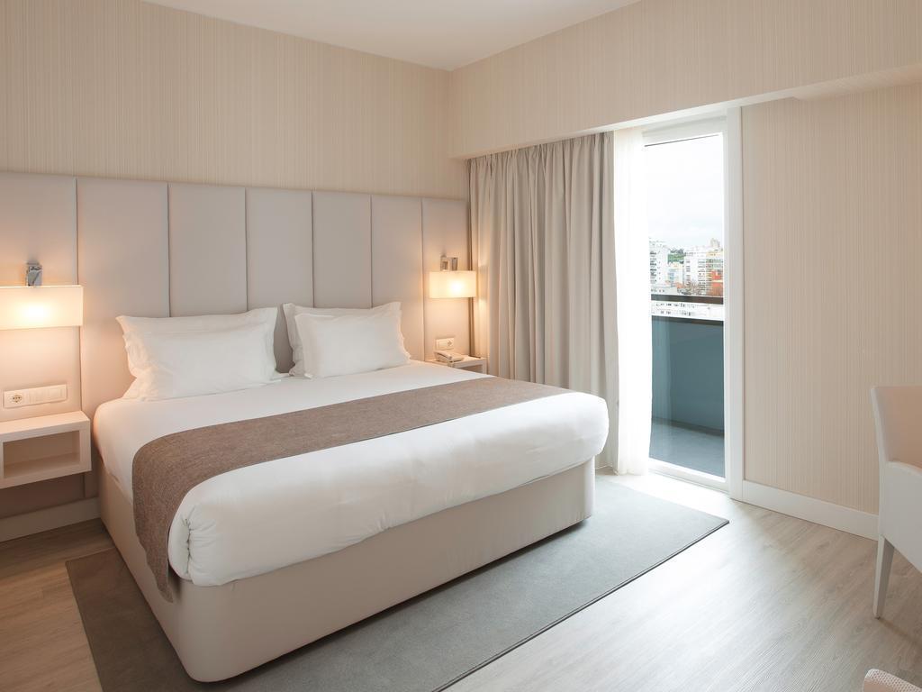 Отель Lutecia Smart Design 4*