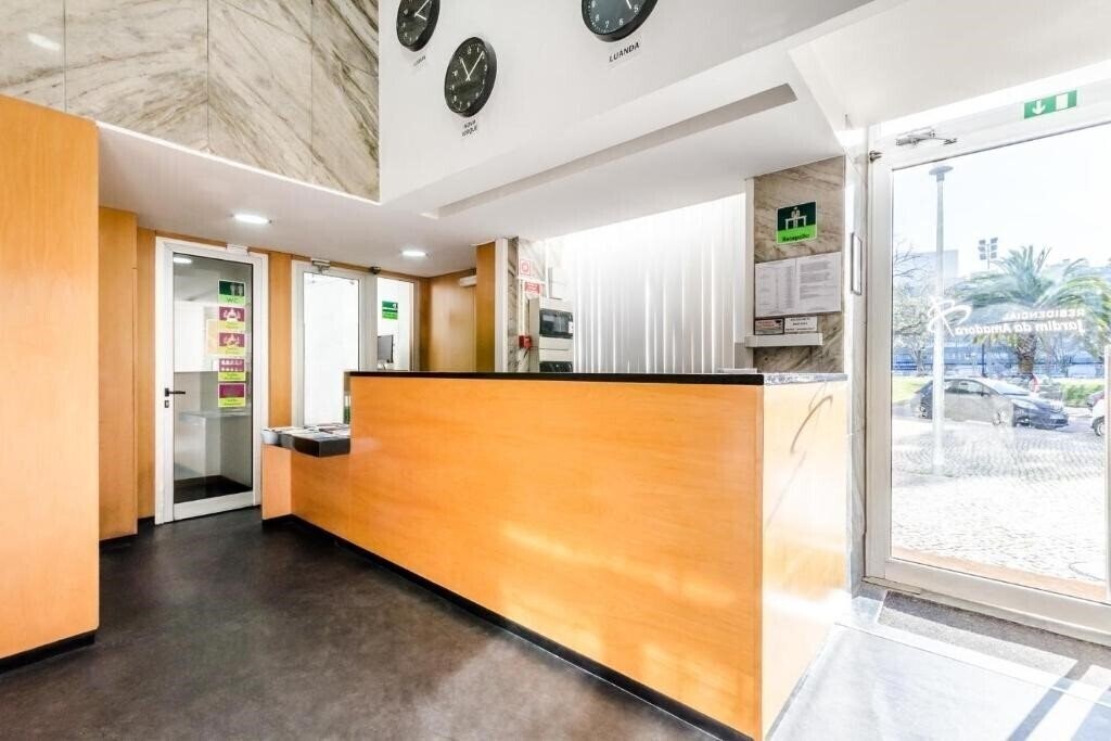 Картинка Residencial Jardim Da Amadora 2*