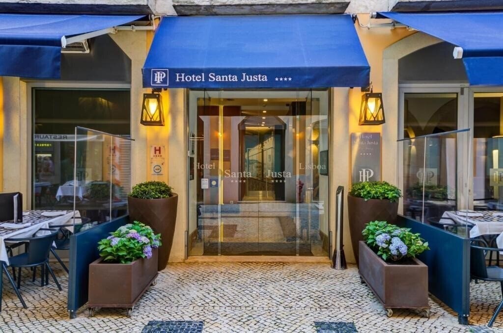 Готель Santa Justa 4*