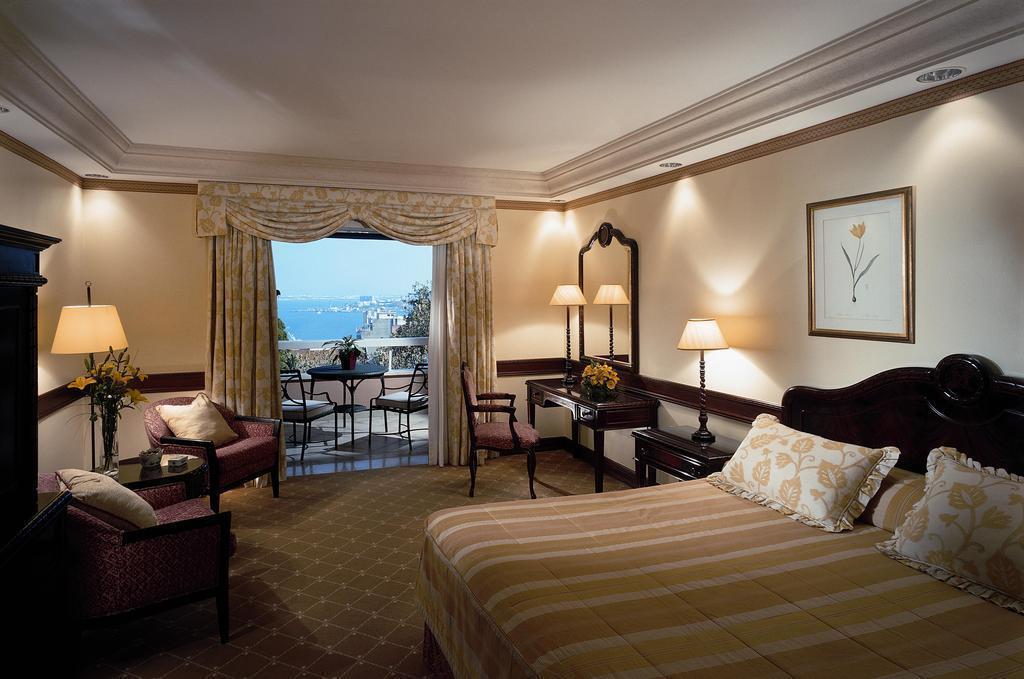 Готель Olissippo Lapa Palace 5*