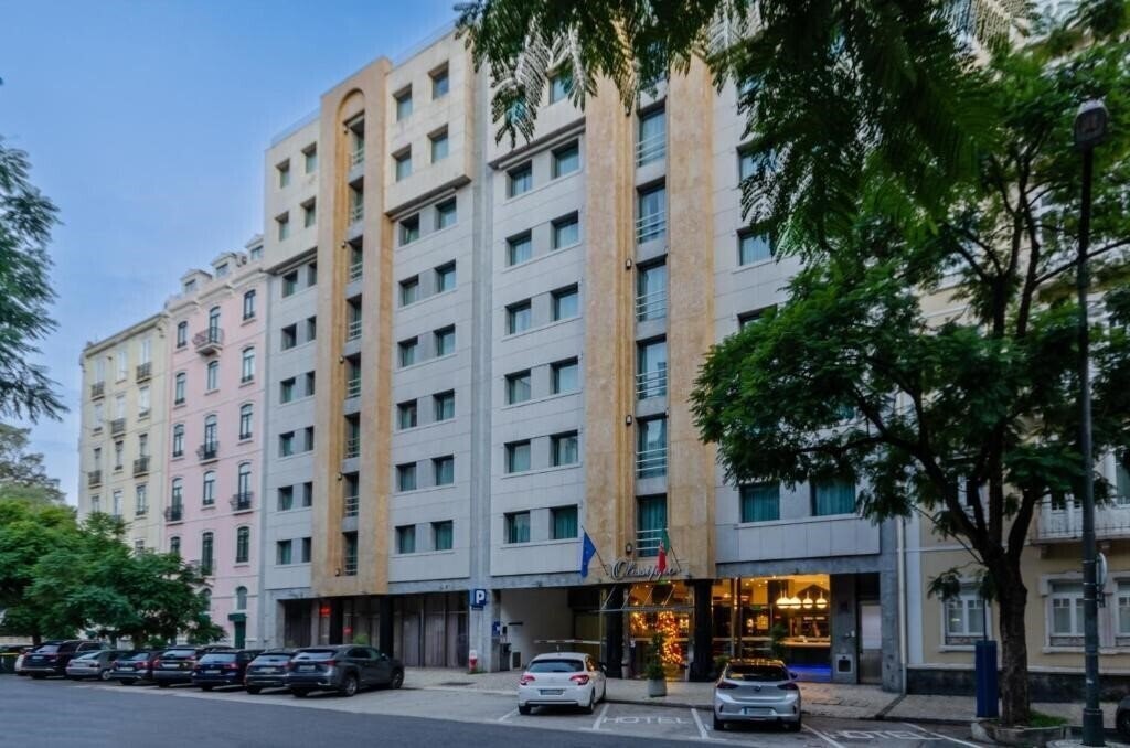 Готель Olissippo Margues De Sa 4*